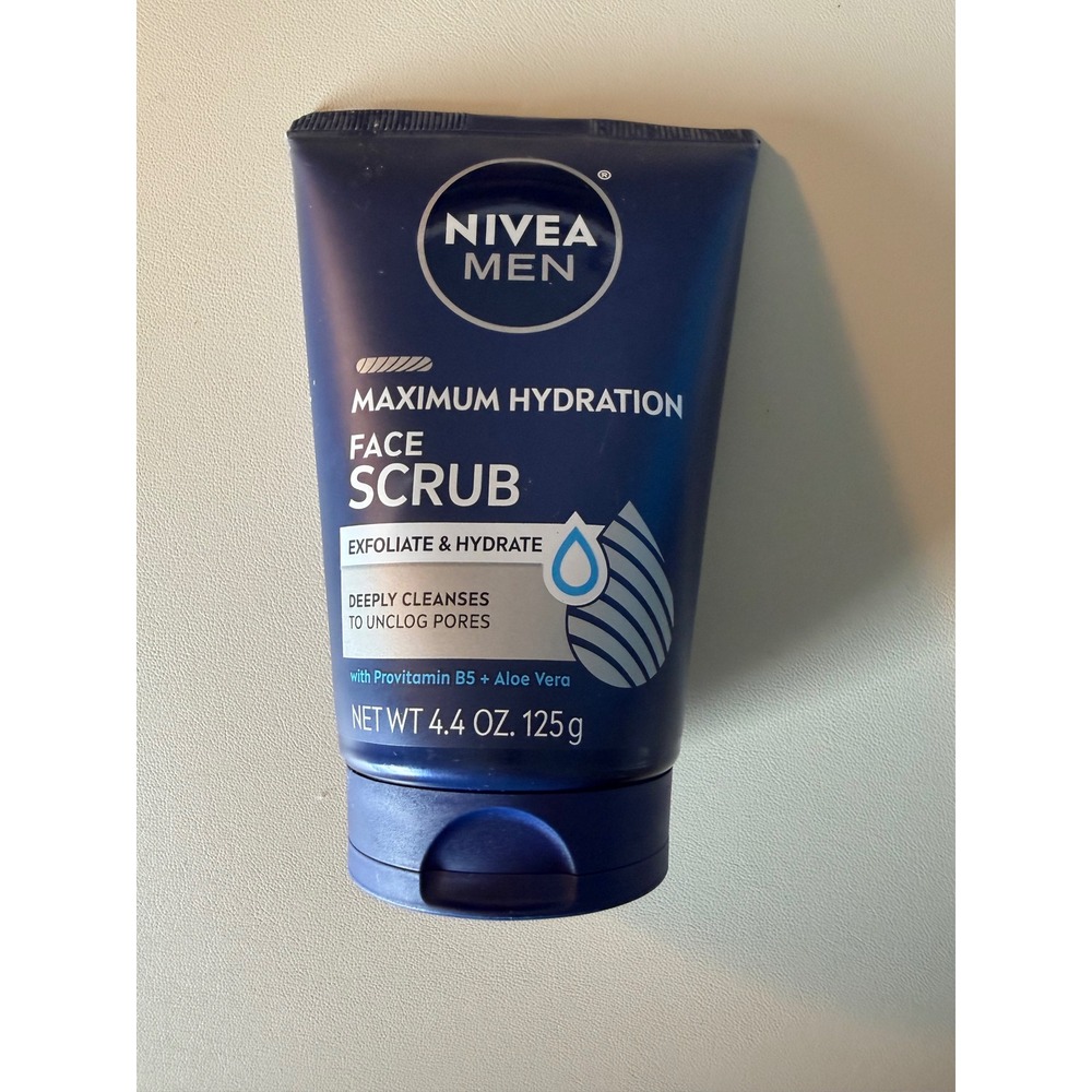 Nivea Men Maximum Hydration Face Scrub Exfoliate & Hydrate 4.4 oz 125g Tube